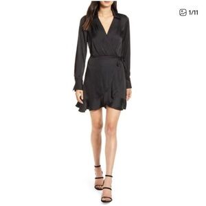 PAIGE Parisa Black Faux Wrap Dress
Embroidered Details Long Sleeve Mini L